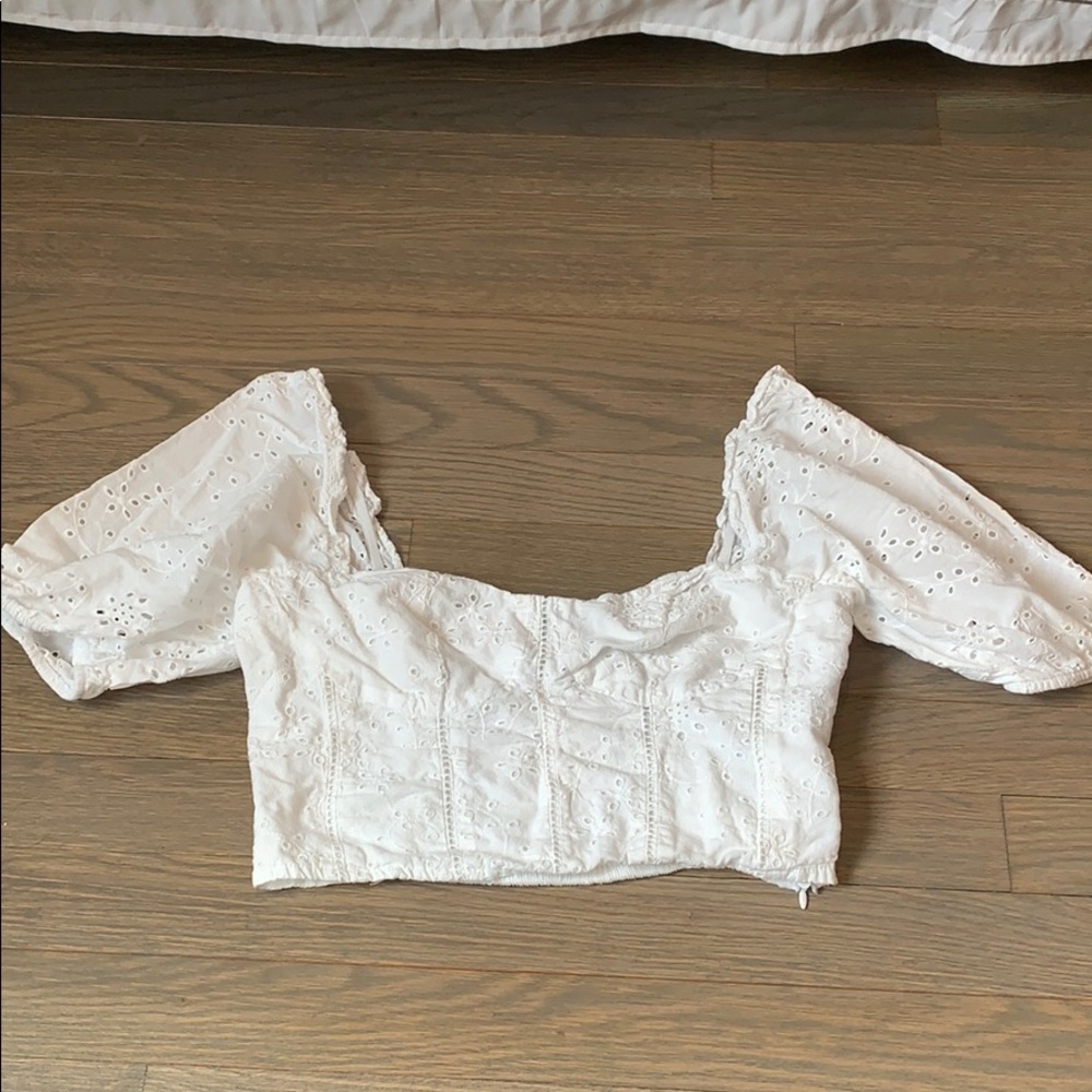 Eyelet crop top - Picture 1 of 4